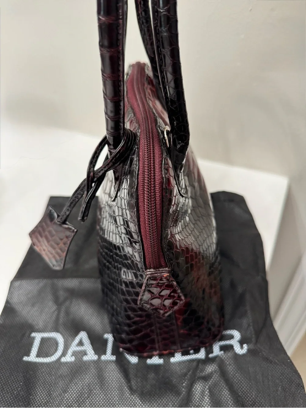 Danier Red and Black Ombre Croc-Embossed Leather Satchel with Matching Wallet - Picture 3 of 16
